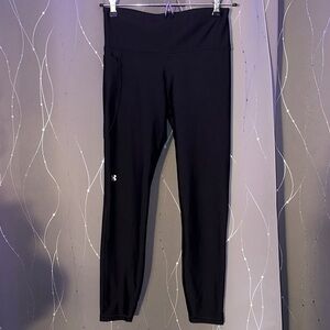 👙Under Armour Women’s Small Black Capri Compression Leggings